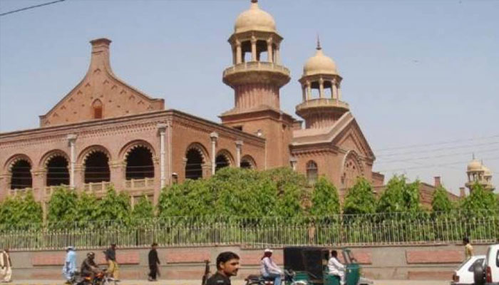 لاہور ہائیکورٹ، سموگ پر قابو کیلئے مارکیٹس، ریسٹورنٹس 10 بجے بند کرنے کا حکم