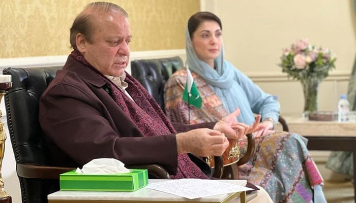 پرویز الہٰی کی کامیابی پر نواز شریف اور مریم نواز برہم، اسمبلی تحلیل روکنے کیلئے ہرممکن اقدام کی ہدایت