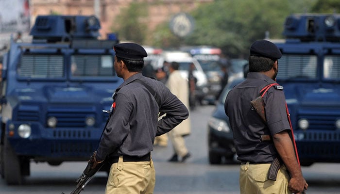 پولیس سے مبینہ مقابلوں میں ایک ملزم ہلاک، زخمیوں سمیت 8 گرفتار