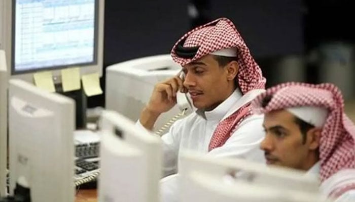 مسلسل 5 گھنٹے سے زیادہ کام نہیں لیا جاسکتا، سعودی وزارت افرادی قوت