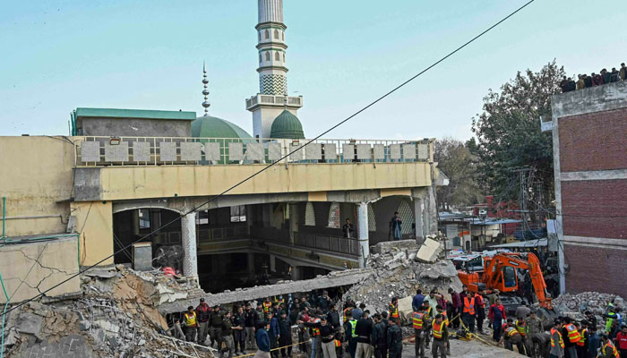 پشاور میں دہشت گرد حملے سے سیکیورٹی خدشات مزید سنگین