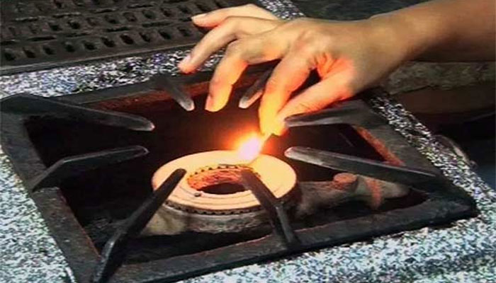 گیس کی طویل بندش، مختلف علاقوں میں احتجاج، ٹریفک کی روانی متاثر