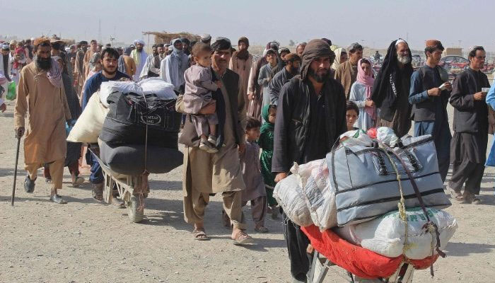 اپیکس کمیٹی نے افغان مہاجرین کے حوالے سے نظرثانی کا فیصلہ کرلیا، آئی جی KP