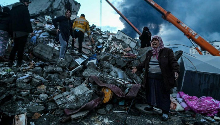 زلزلہ زدگان کی تلاش کیلئے برطانیہ کی 76 رکنی ریسکیو ٹیم ترکی جانے کو تیار