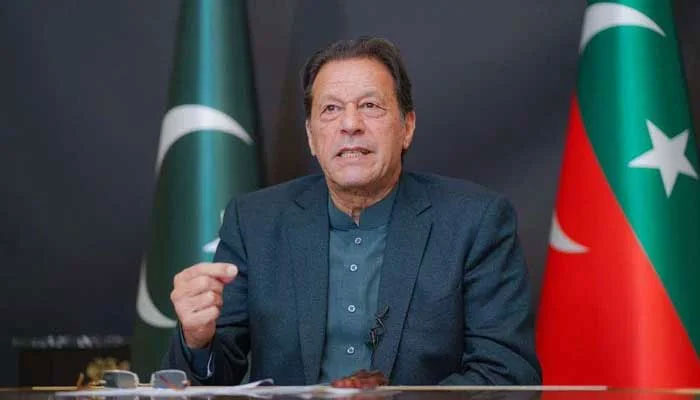 گرفتاری دیدوں گا، باجوہ نے بطور وزیراعظم فون ٹیپ کرکے حلف کی خلاف ورزی کی، عمران خان