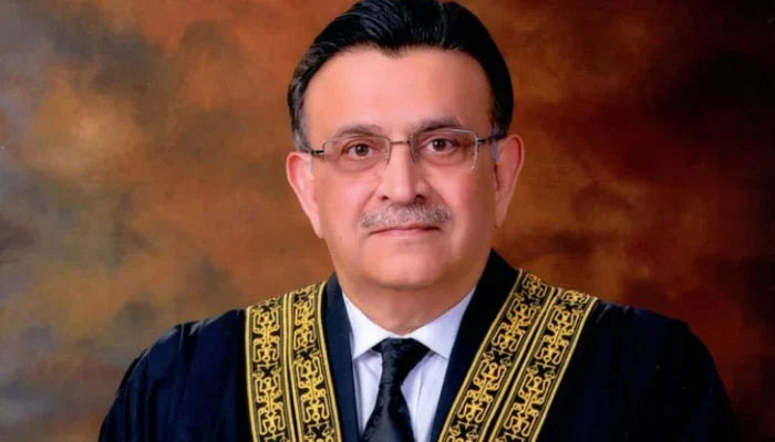 نیب کی رضاکارانہ رقم واپسی کے قانون میں سقم تھا، چیف جسٹس عمر عطا بندیال