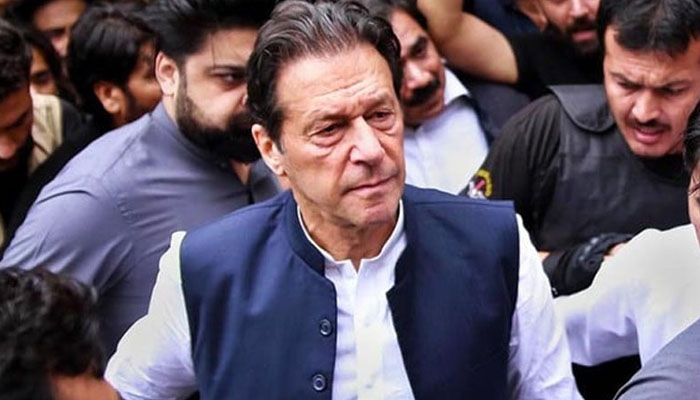 عمران خان کا ذاتی باورچی سفیر گرفتار