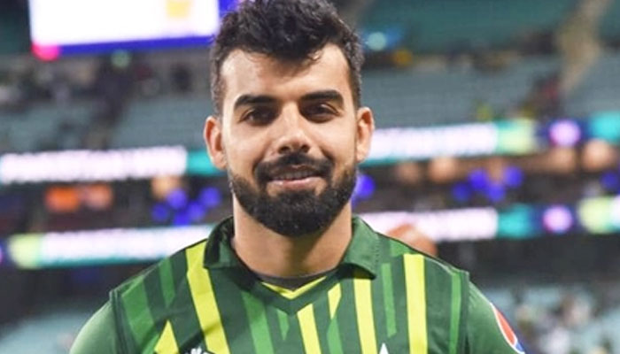 شاداب نوجوان پلیئرز سے متاثر، تیسرے میچ میں کم بیک خوش آئند قرار، ٹی 20 وکٹوں کی سنچری مکمل