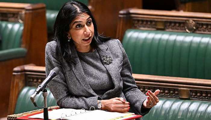 پاکستانی مردوں کے خلاف بیان پر برطانوی وزیرداخلہ کو سخت تنقید کا سامنا