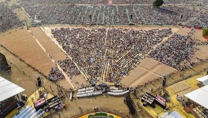 بھارت، کھلے میدان میں ایوارڈ شو ہیٹ اسٹروک سے 11 افراد ہلاک