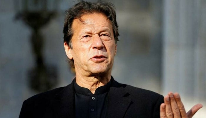 عمران کا امریکا پر سازش کے الزام سے امریکا کو رام کرنے تک کا سفر