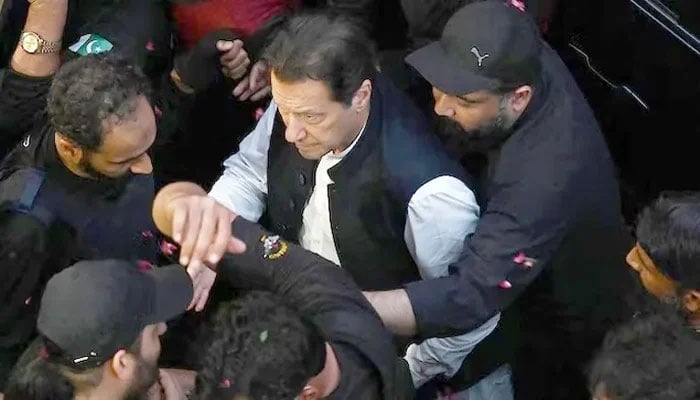 امریکی محکمہ خارجہ کا عمران خان کے بارے میں محتاط اور مبہم رویہ