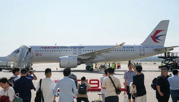 چین کے ملکی ساختہ مسافر طیارے کی پہلی پرواز