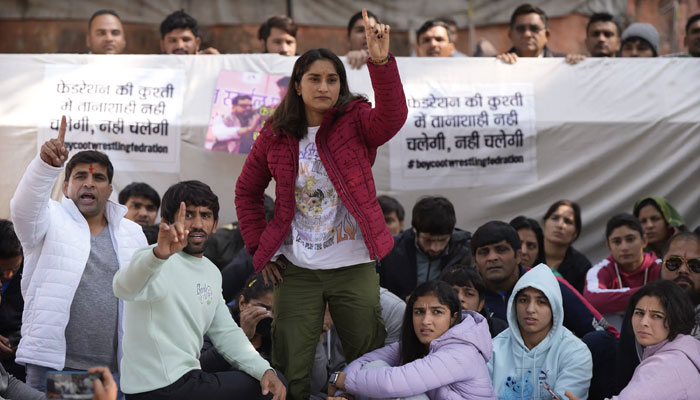 بھارتی خواتین ریسلرز نے احتجاج ملتوی کردیا