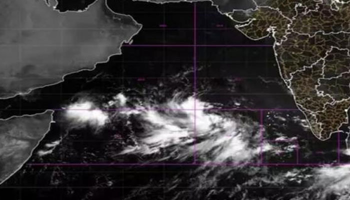 سمندری طوفان کل پاکستان میں داخل ہونے کا امکان، ساحلی علاقوں میں الرٹ 9415