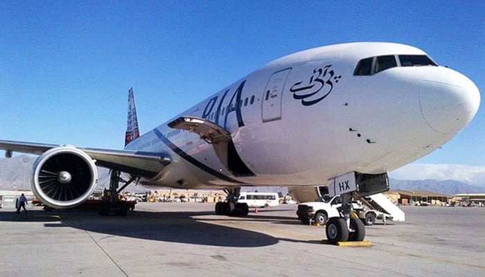 PIA، سمندری طوفان کے پیش نظر کراچی سے سکھر کی پروازیں منسوخ