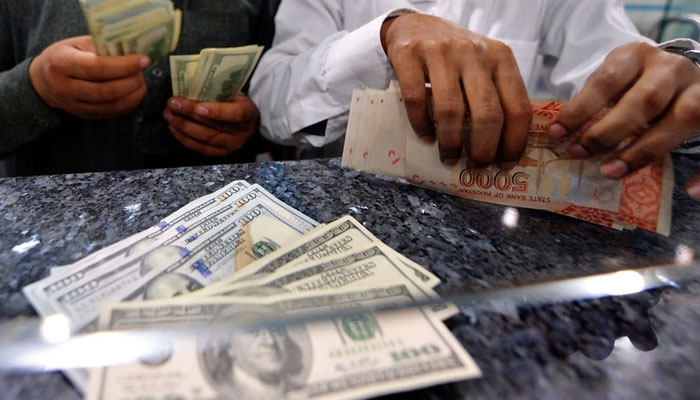 انٹر بینک میں ڈالر 1.20؍ روپے سستا