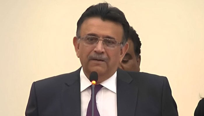 چیف جسٹس عمرعطا بندیال کمزور جج ثابت ہوئے، تجزیہ کار