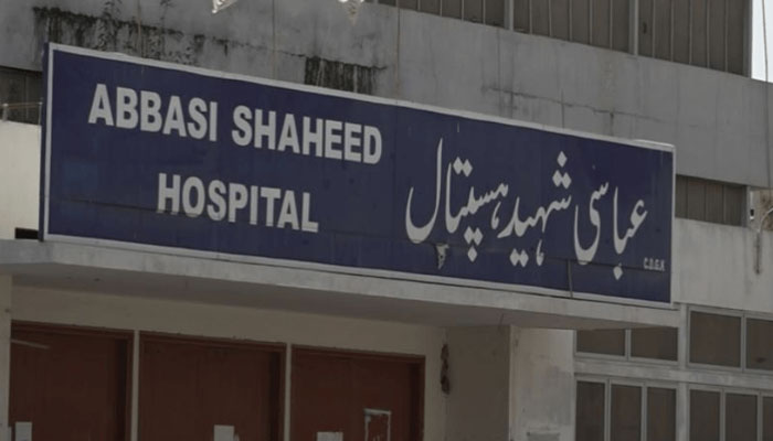عباسی شہید اسپتال، مریض کو طبی سہولتیں نہ ملنے کی ویڈیو وائرل