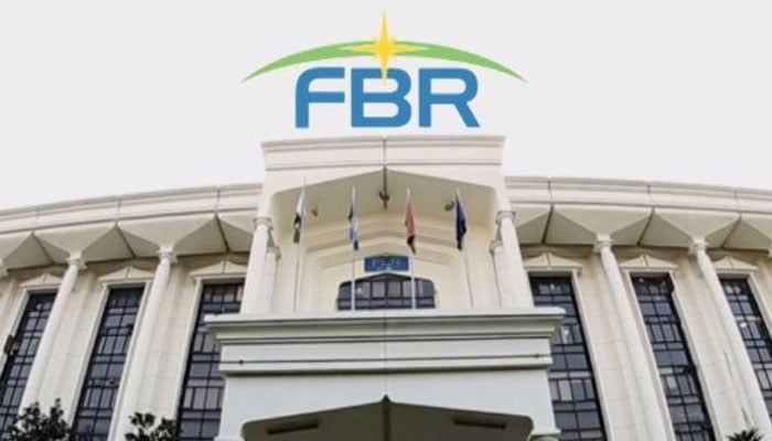 وفاقی و صوبائی سطح پر 126 محکمے اور ادارے FBR کو ڈیٹا نہیں دے رہے