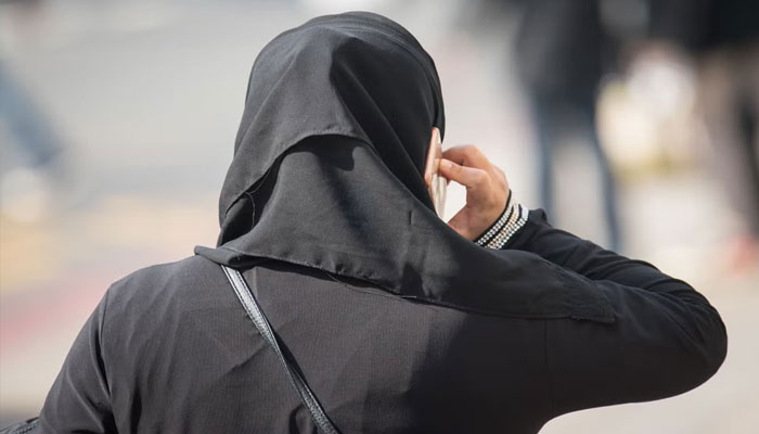 برطانیہ مسلم خواتین پر ڈریس کوڈ کا نفاذ روکنے کیلئے مضبوط موقف اختیار کرے، تھنک ٹینک کی رپورٹ