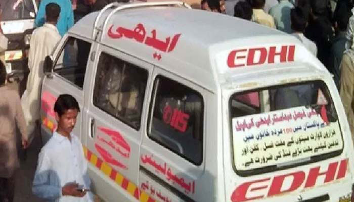 بس کی چھت سے گر کر ایک شخص جاں بحق