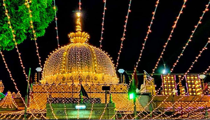 جشن میلادالنبی ﷺ انتہائی عقیدت و احترام کے ساتھ آج منایا جائے گا