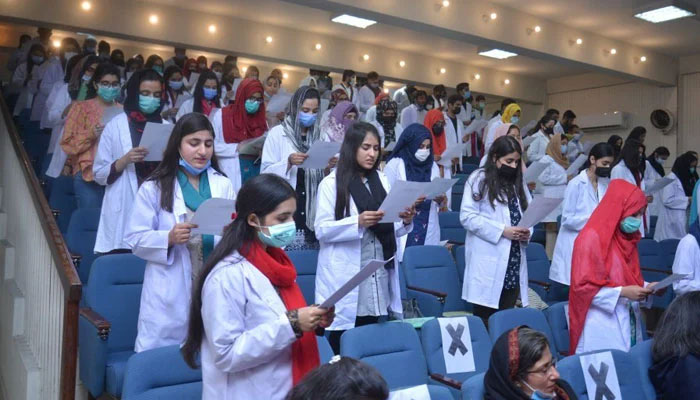 میڈیکل کالجز میں داخلہ، حافظ قرآن کو اضافی نمبر نہیں دیئے جائینگے