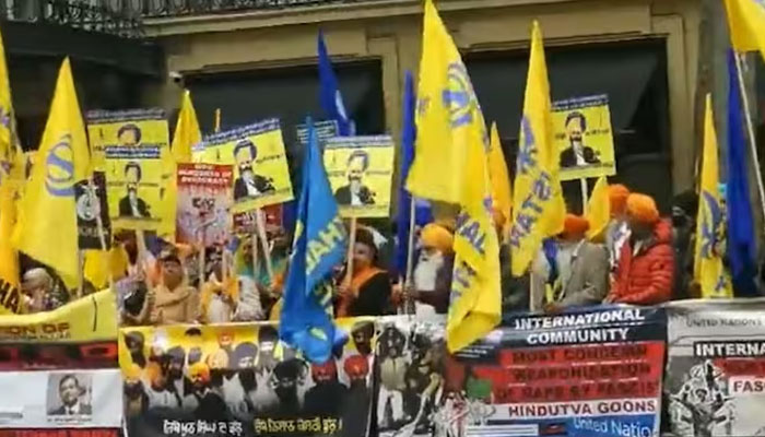 لندن: سکھوں کا احتجاجی مظاہرہ، بھارتی ہائی کمشنر کی بیدخلی کا مطالبہ