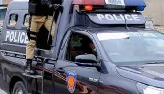 اسٹیل ٹاؤن موڑ پر ڈکیت پولیس کی فائرنگ سے مارا گیا