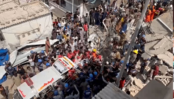 شاہ فیصل کالونی، زیر تعمیر مکان کی چھت گر گئی، مزدوروں سمیت 5  افراد جاں بحق