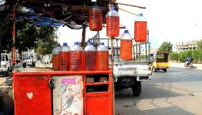 50 لٹر اسمگل شدہ پیٹرول برآمد، ملزم گرفتار