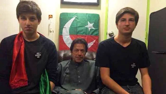 عمران خان کی بیٹوں سے ٹیلیفونک گفتگو، بچے جذباتی ہوگئے