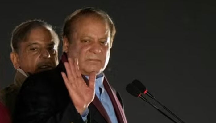 نواز شریف کی عدالتوں میں پیشی، پارٹی کارکنوں کو نظم و ضبط کا مظاہرہ کرنیکی ہدایت