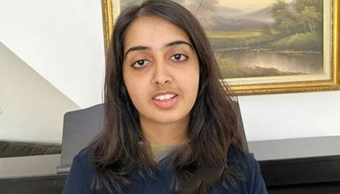 سپر ذہین ماہ نور چیمہ، A-28 لیول پاور اور GCSE میں A-34 گریڈ حاصل کرنے کیلئے پرعزم
