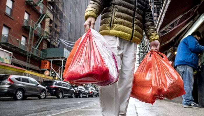 پلاسٹک ساشے میں مصنوعات کی فروخت، یونی لیور پر گرین پیس کی شدید تنقید