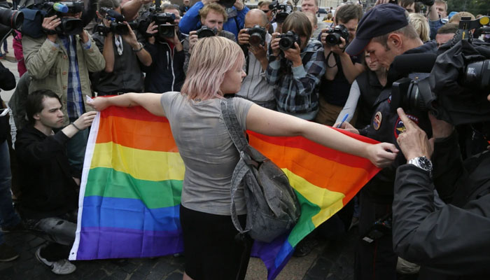 روس: ماسکو پولیس کے ہم جنس برستوں کے کلبوں، شراب خانوں پر چھاپے