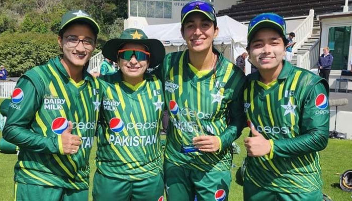 ’’گرلز ان گرین‘‘ نے نیوزی لینڈ سے ٹی 20 سیریز جیت کر تہلکہ مچا دیا، کلین سوئپ پر نظر