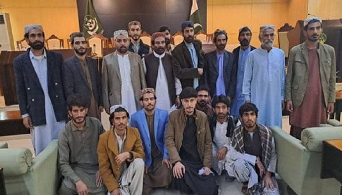 سرفراز بنگلزئی کا قومی دھارے میں شامل ہونا ملک دشمنوں کی شکست، تجزیہ کار