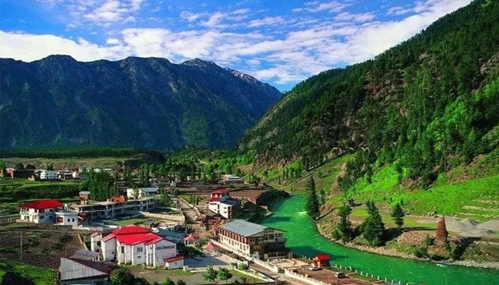 وادی سوات، سال 2023 میں 40 لاکھ 49 ہزار سیاح آئے، سو فیصد اضافہ ریکارڈ