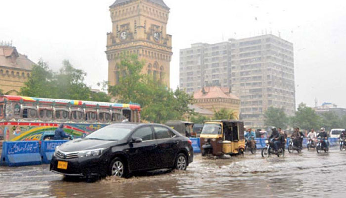 بارش نے پورے کراچی کو ڈبو دیا، میئر اور انتظامیہ کے دعوے دھرے، حکام صورتحال سے لاتعلق