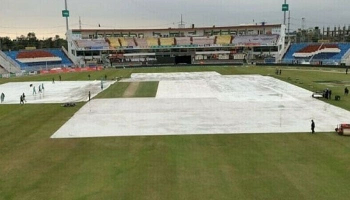 PSL، بارش لاہور قلندر کیلئے رحمت بن گئی، 6 میچوں کی ناکام ٹیم کو پہلا پوائنٹ مل گیا