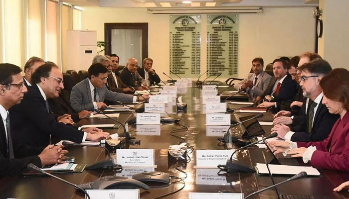 آئی ایم ایف سے اسٹاف سطح کا معاہدہ طے، بجلی، گیس قیمتیں بڑھیں گی، ٹیکس نیٹ میں اضافہ ہوگا