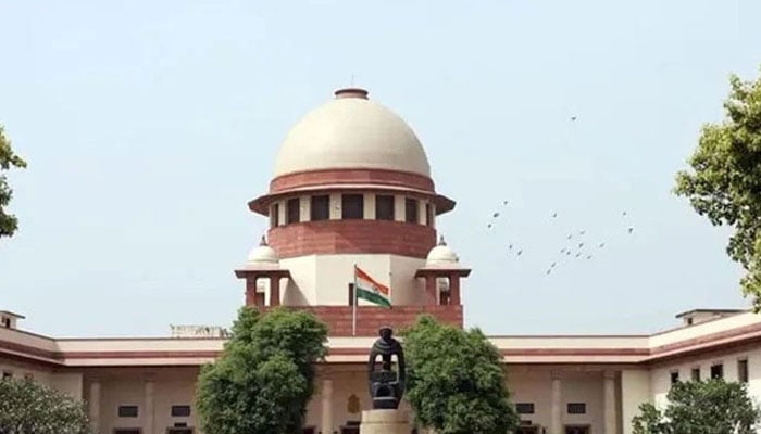 بھارت میں بھی عدلیہ پر دباؤ کا الزام، 600 وکلا کا چیف جسٹس کو خط