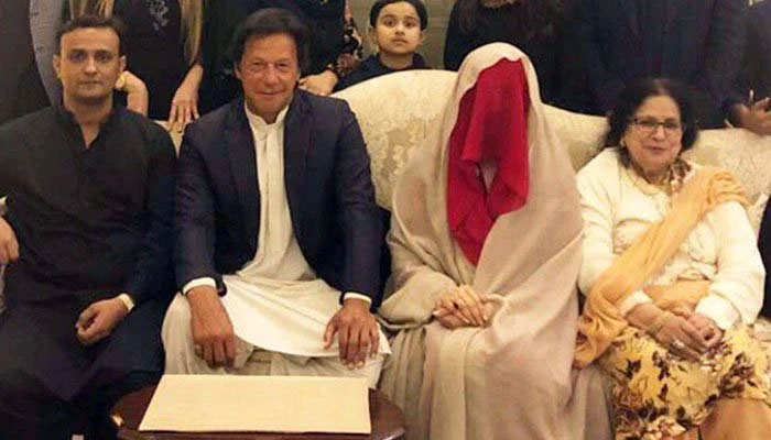 طلاق کے 79 دنوں بعد بشریٰ بی بی اور عمران خان نے نکاح کیا تھا، وکیل