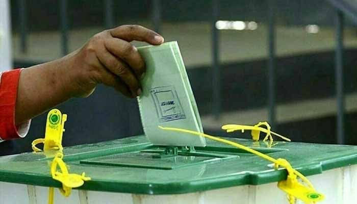 قومی اور صوبائی اسمبلیوں کے 14 حلقوں کے ضمنی الیکشن میں 6 نئے اور 8 پرانے چہرے منتخب