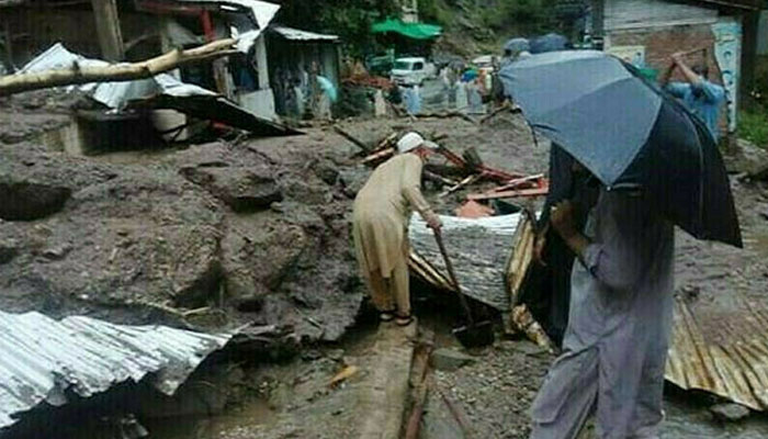 KP میں بارشوں کی تباہ کاریاں، 6  افراد جاں بحق، 17 زخمی، کھڑی فصلیں تباہ، سینکڑوں مکانات متاثر