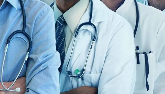 برین ٹیومر کی تشخیص سے پہلے طبی ماہرین نے 30 بار لڑکی کا معائنہ کیا مگر ٹیومر کا سراغ نہیں لگا سکے