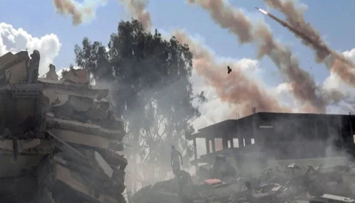 رفح کی گلیوں میں گھمسان کی لڑائی، خوفناک بمباری، 120 شہید، حماس کے جوابی وار