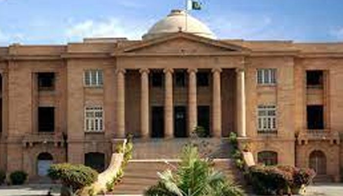ہائیکورٹ، ایف آئی اے کے لاپتا سابق افسر اور شہری کی بازیابی کیلئے وفاق، سندھ حکومت کو نوٹس جاری